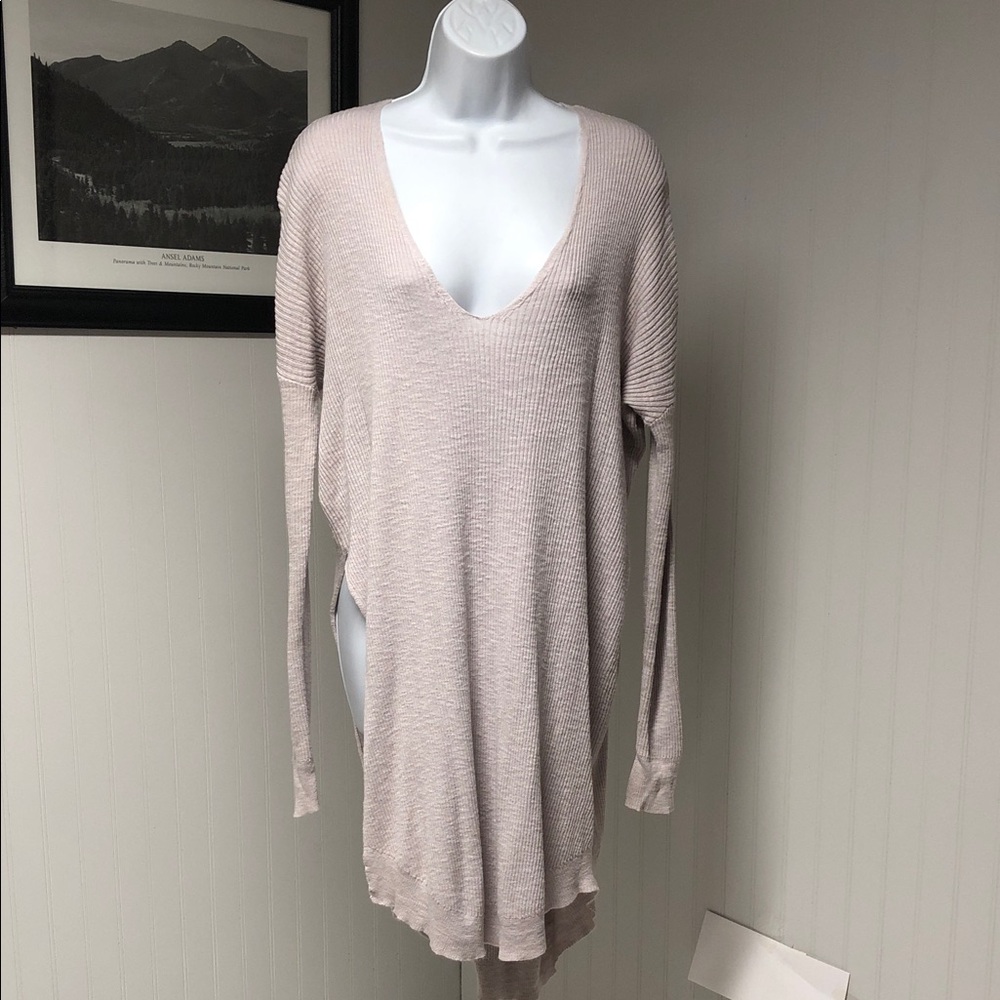 Women’s Free People Beige Knit Long Asymmetric Tunic V Neck Sweater Size S